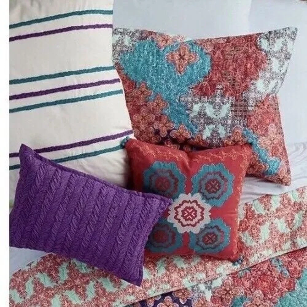 NEW 2 ANTHOLOGY MINKA EURO SHAMS 26 X 26 PILLOW COVERS WHITE